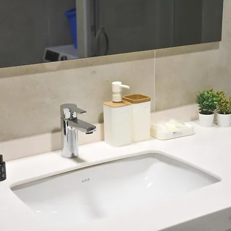 13th Floor Brand New Cozy 2br With Balcony Apartmán