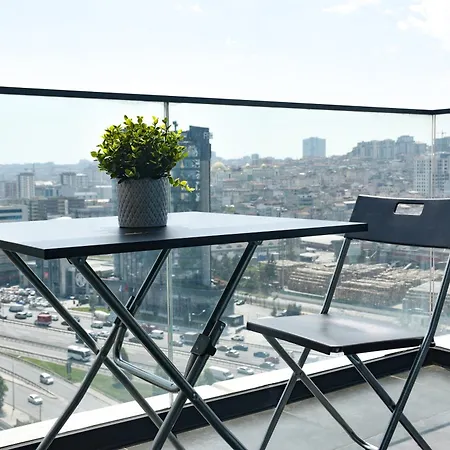 13th Floor Brand New Cozy 2br With Balcony Appartement Istanboel