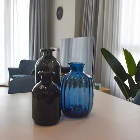 13th Floor Brand New Cozy 2br With Balcony *