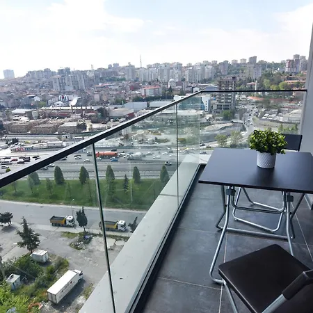 13th Floor Brand New Cozy 2br With Balcony Apartment *
